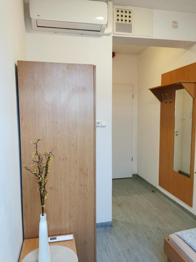 Hid Ifjusagi Szallo Hostel Dunaújváros Екстериор снимка