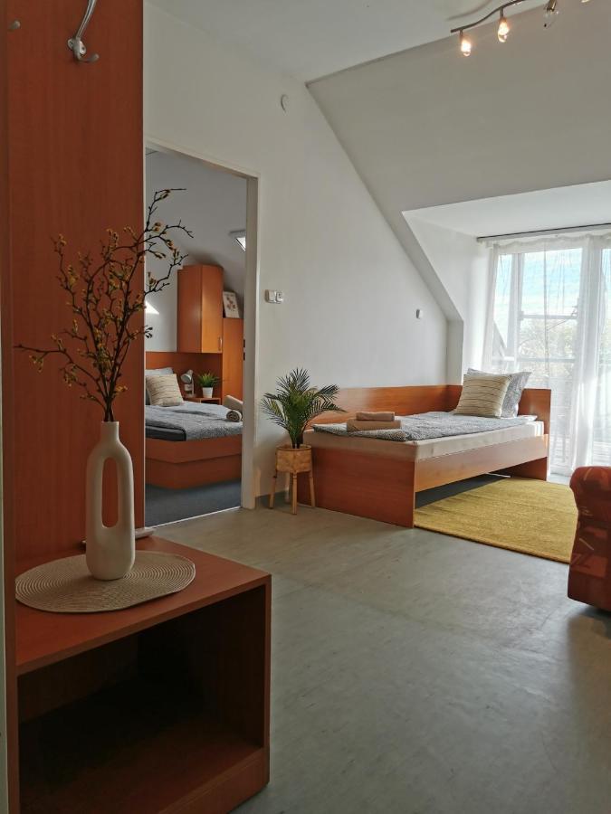 Hid Ifjusagi Szallo Hostel Dunaújváros Екстериор снимка
