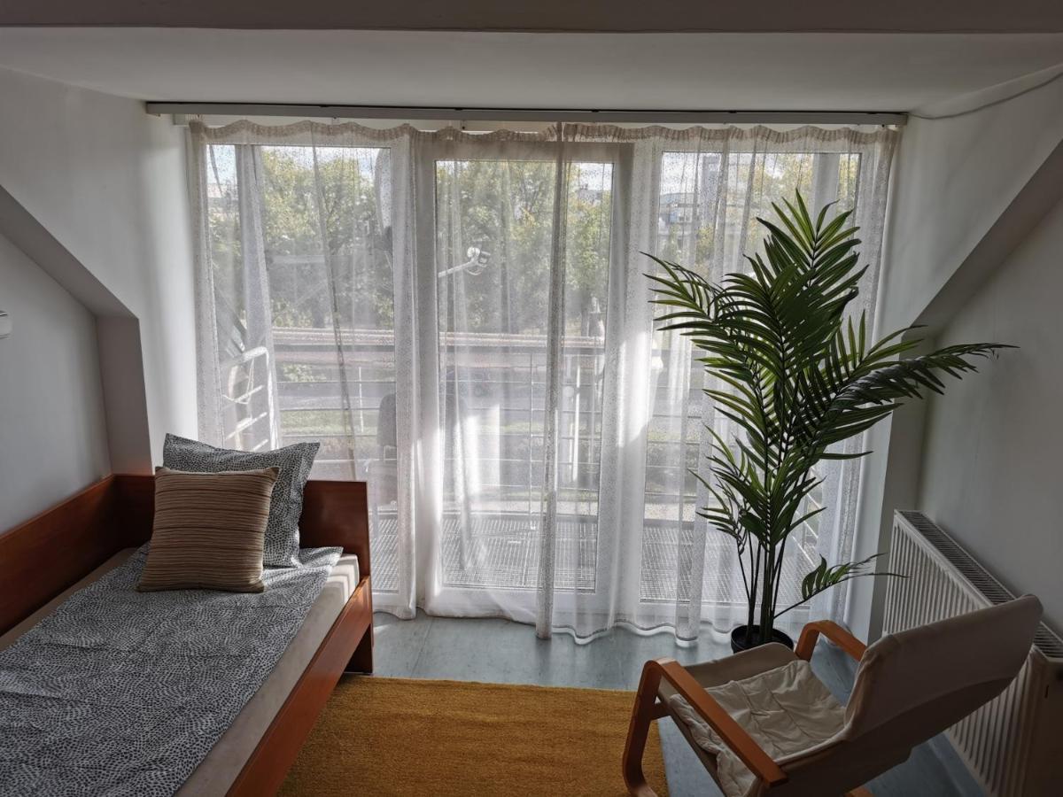 Hid Ifjusagi Szallo Hostel Dunaújváros Екстериор снимка