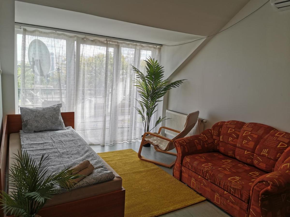Hid Ifjusagi Szallo Hostel Dunaújváros Екстериор снимка